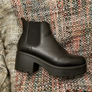 Koi Footwear Platform Chelsea Boots
